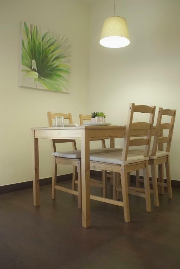 Apartamento Los Azahares Севілья Екстер'єр фото